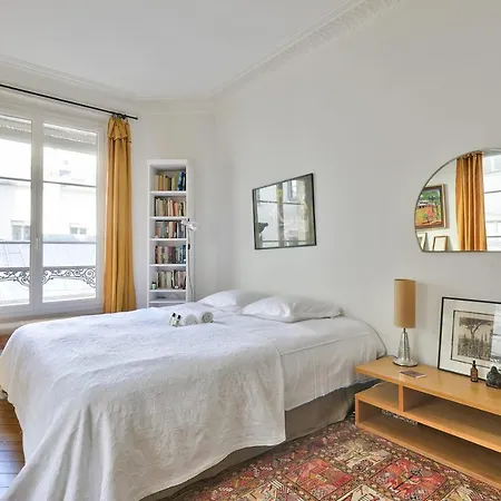 Guestready - Radiant 1-bedroom In The 9th District