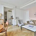 Guestready - Radiant 1-Bedroom Apartment In The 9Th District